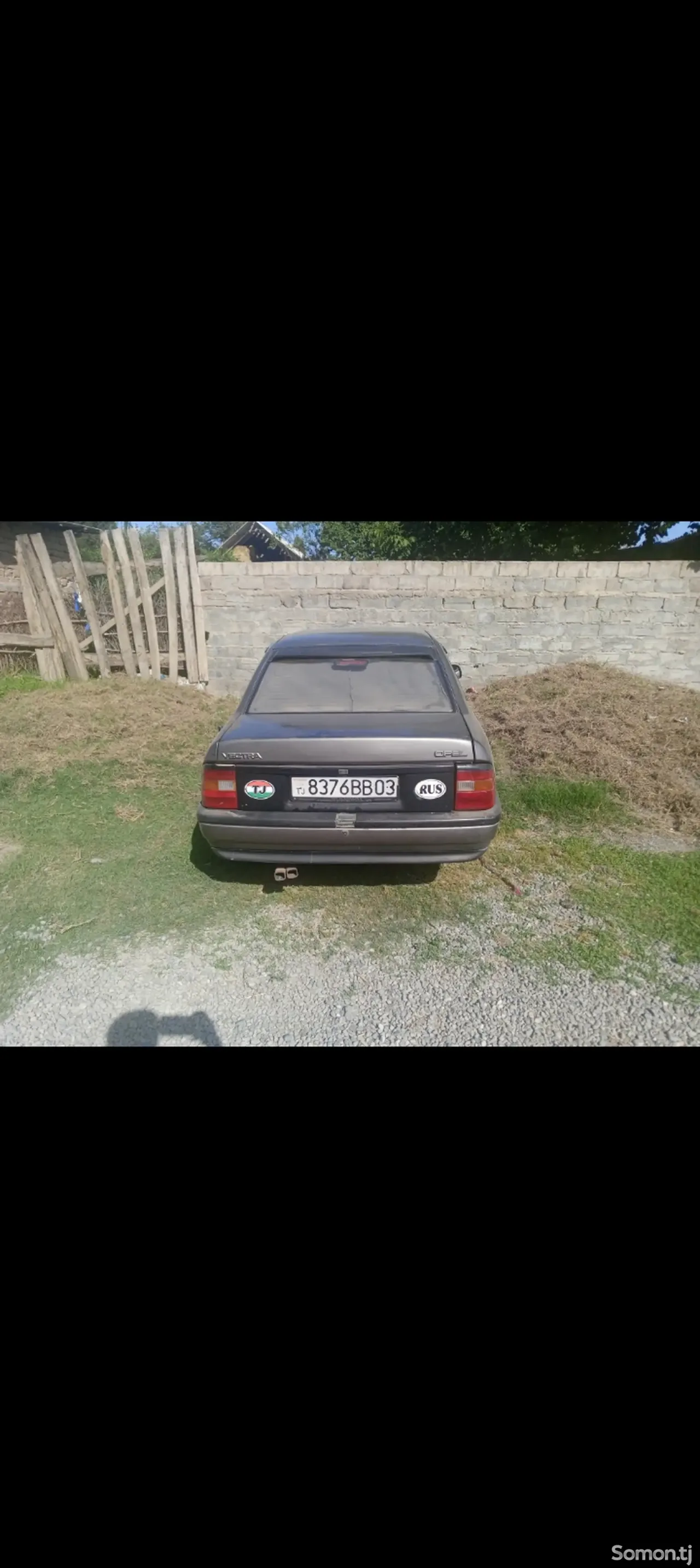 Opel Vectra A 1990 · 1.6 MT