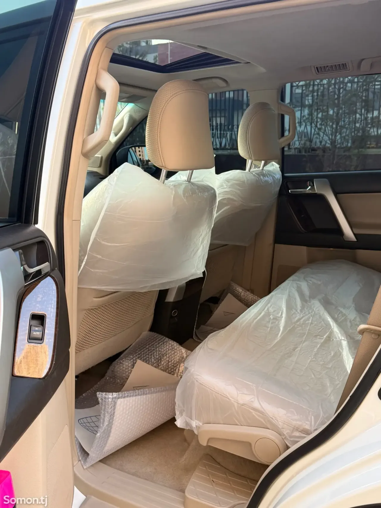 Toyota Land Cruiser Prado 2010 · 4.0 AT