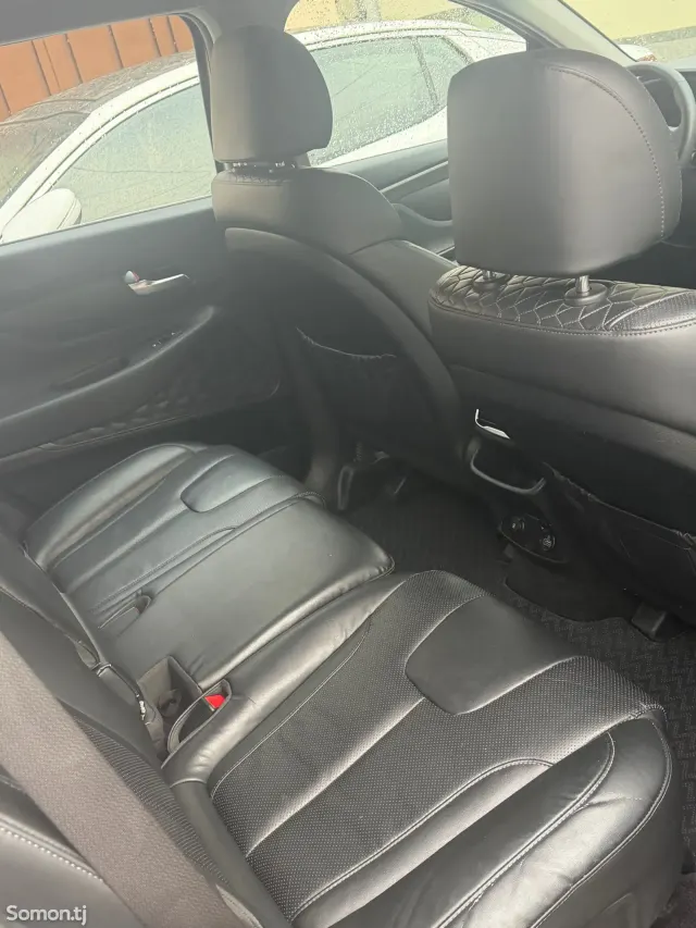 Hyundai Santa Fe 2019 · 2.0 AT