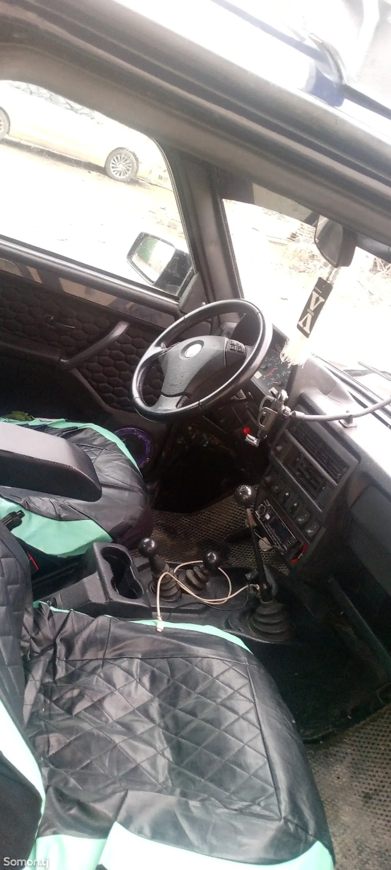 Lada (ВАЗ) Нива 2015 · 1.7 MT