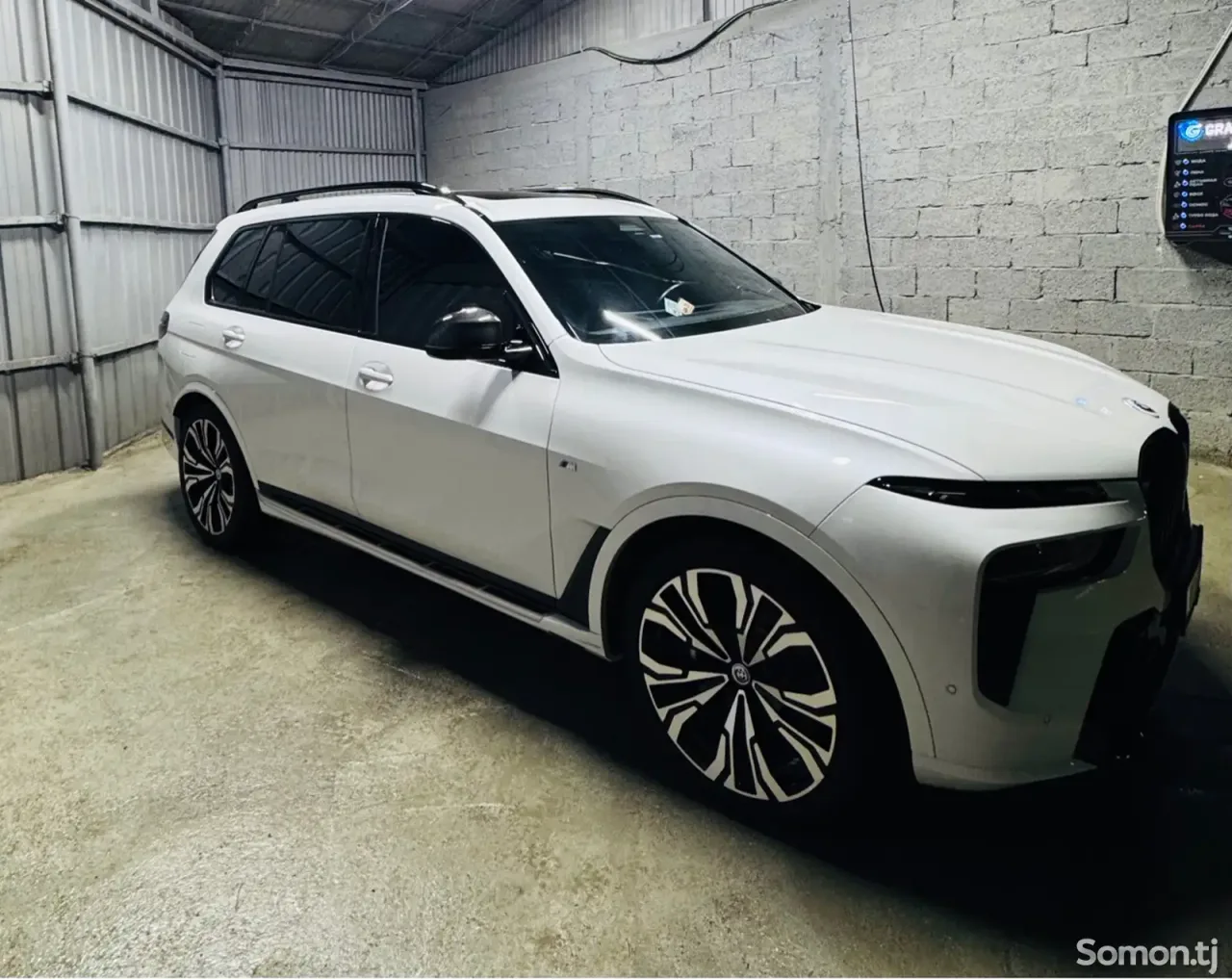 BMW X7 2025 · 4.0 AT
