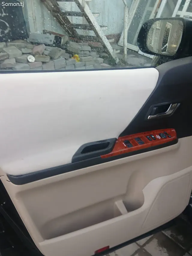 Toyota Vellfire 2014 · 2.4 AT
