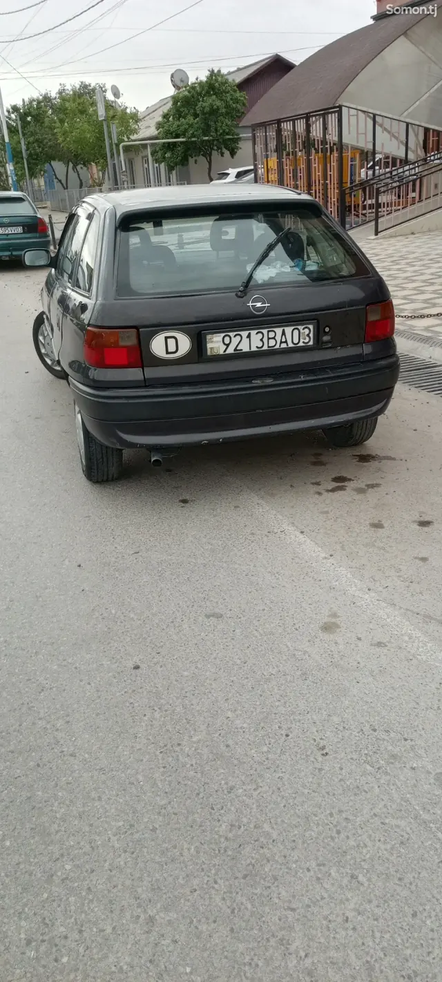 Opel Astra F 1996 · 1.6 MT