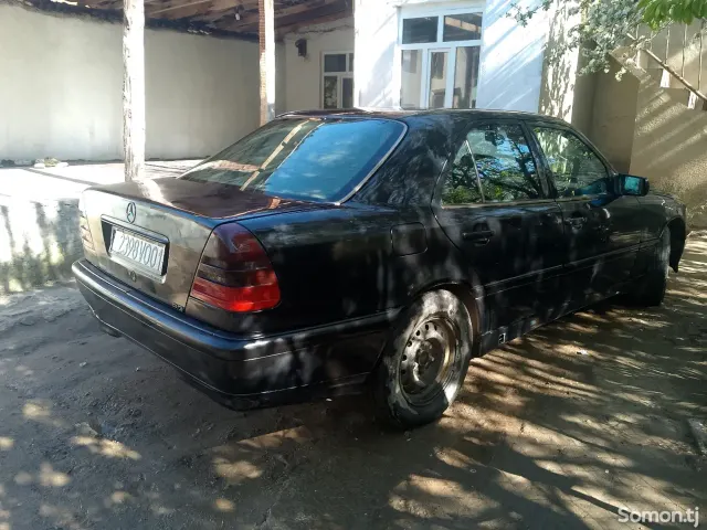 Mercedes-Benz C class 1995 · 2.0 MT
