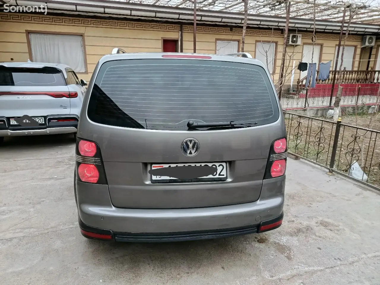 Volkswagen Touran 2008 · 1.4 AT