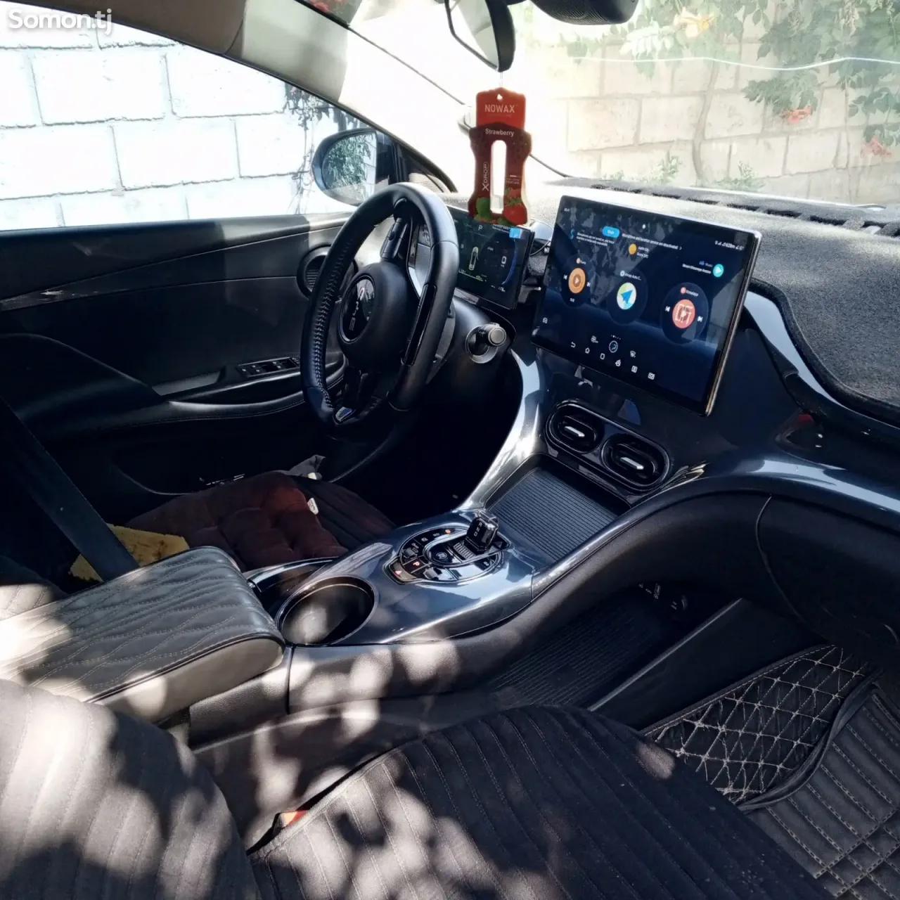 BYD E2 2025 · AT