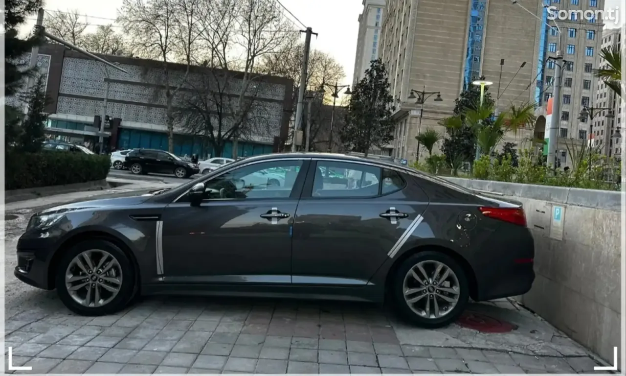 Kia K5 2014 · AT