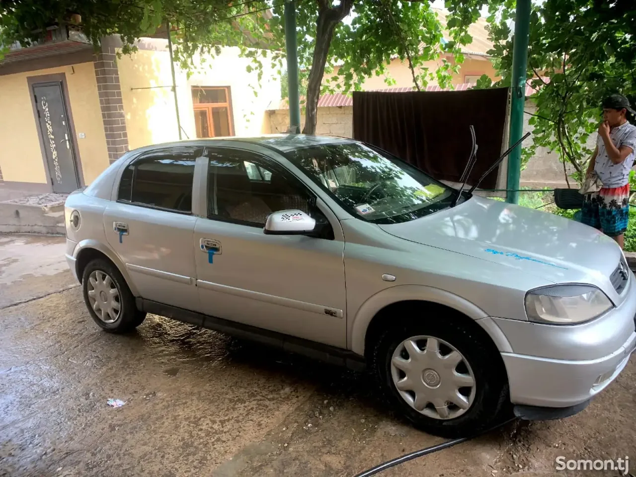 Opel Astra G 1998 · 1.6 MT
