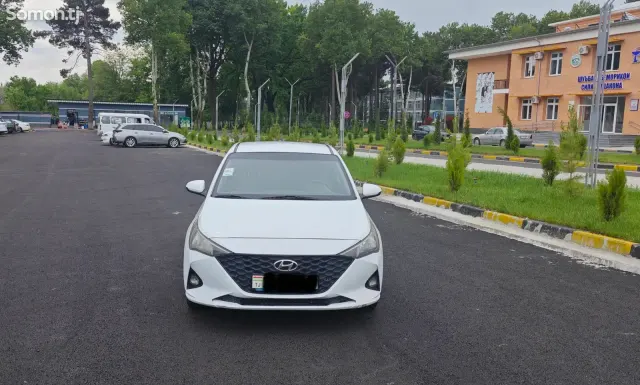 Hyundai Solaris 2022 · 1.6 AT