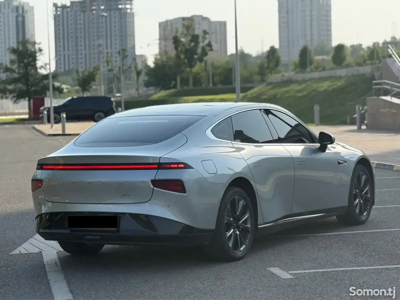 Xpeng P7 2025 · 3.0 CVT