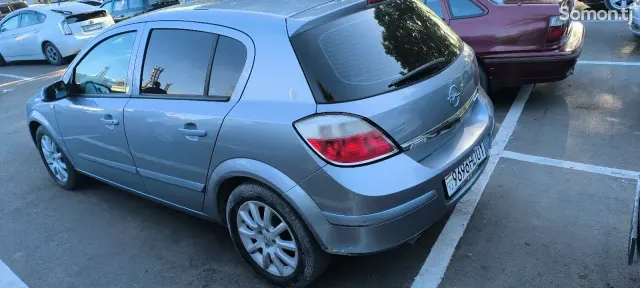 Opel Astra H 2007 · 1.6 MT