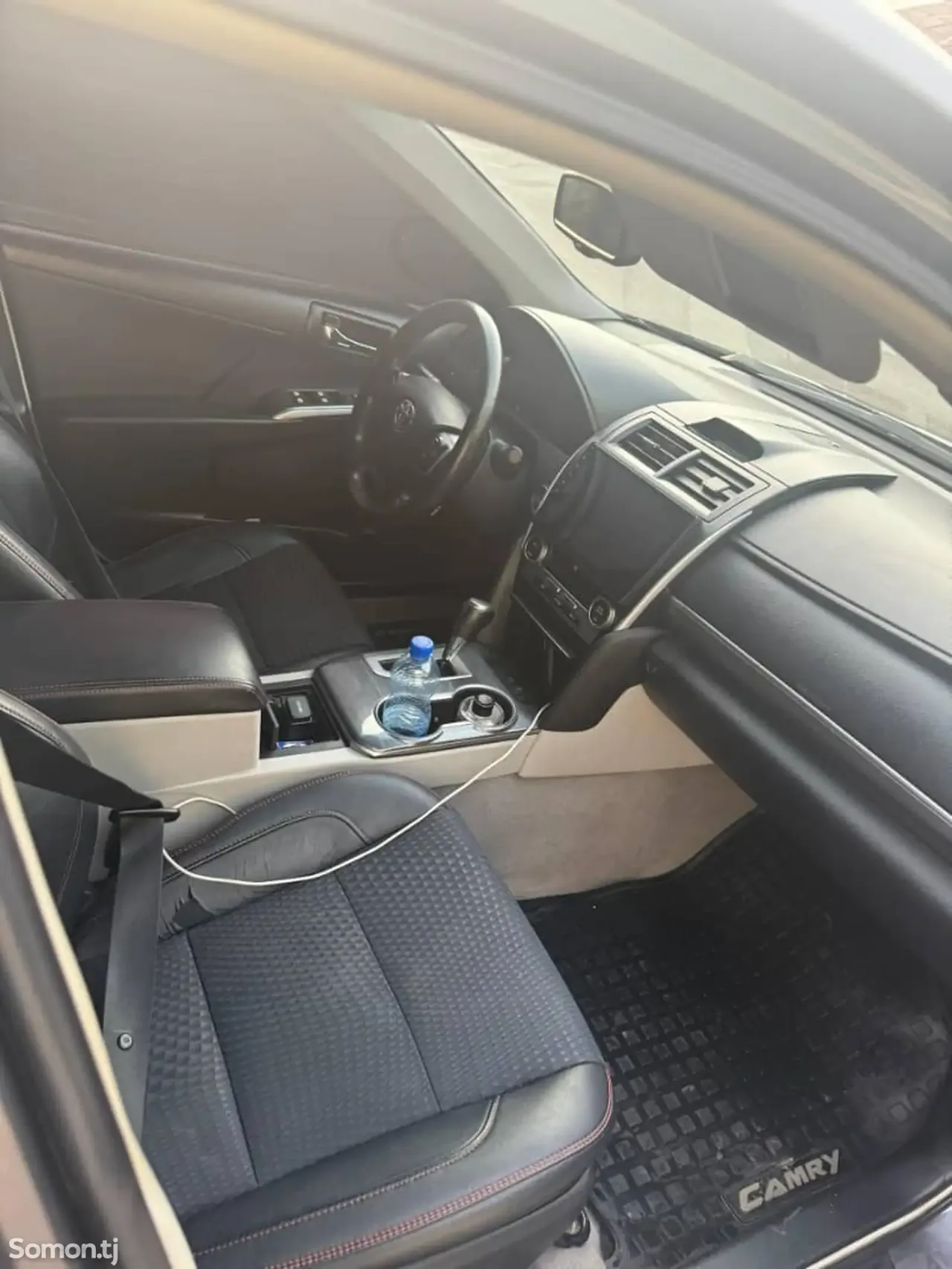 Toyota Camry 2014 · 2.5 AT