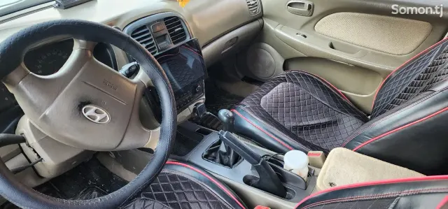 Hyundai Sonata 2004 · 1.8 MT