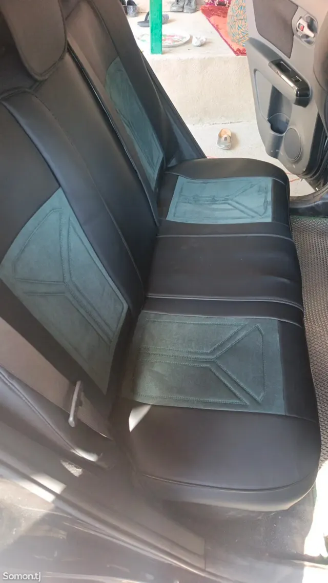 Toyota Rumion 2008 · 1.8 CVT