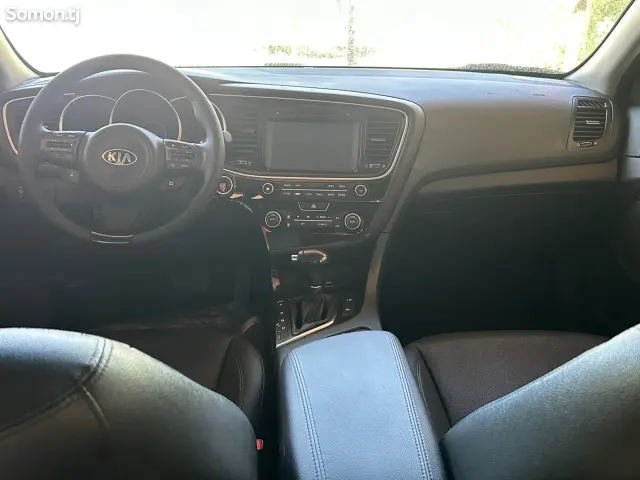 Kia K5 2015 · 2.0 AT