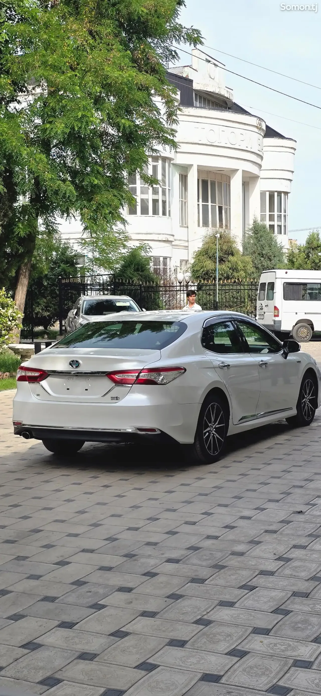 Toyota Camry 2018 · 2.5 AT