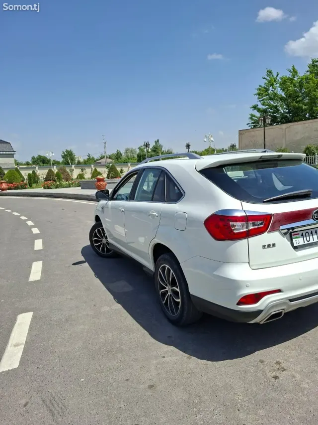BYD S7 2015 · 2.0 AT