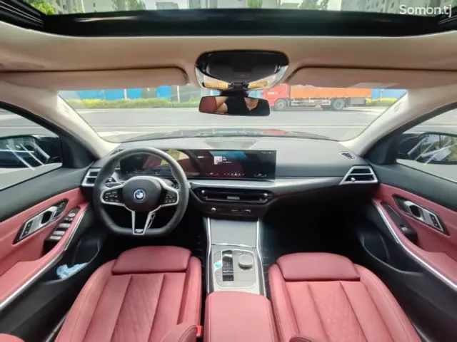 BMW i3 2025 · AT