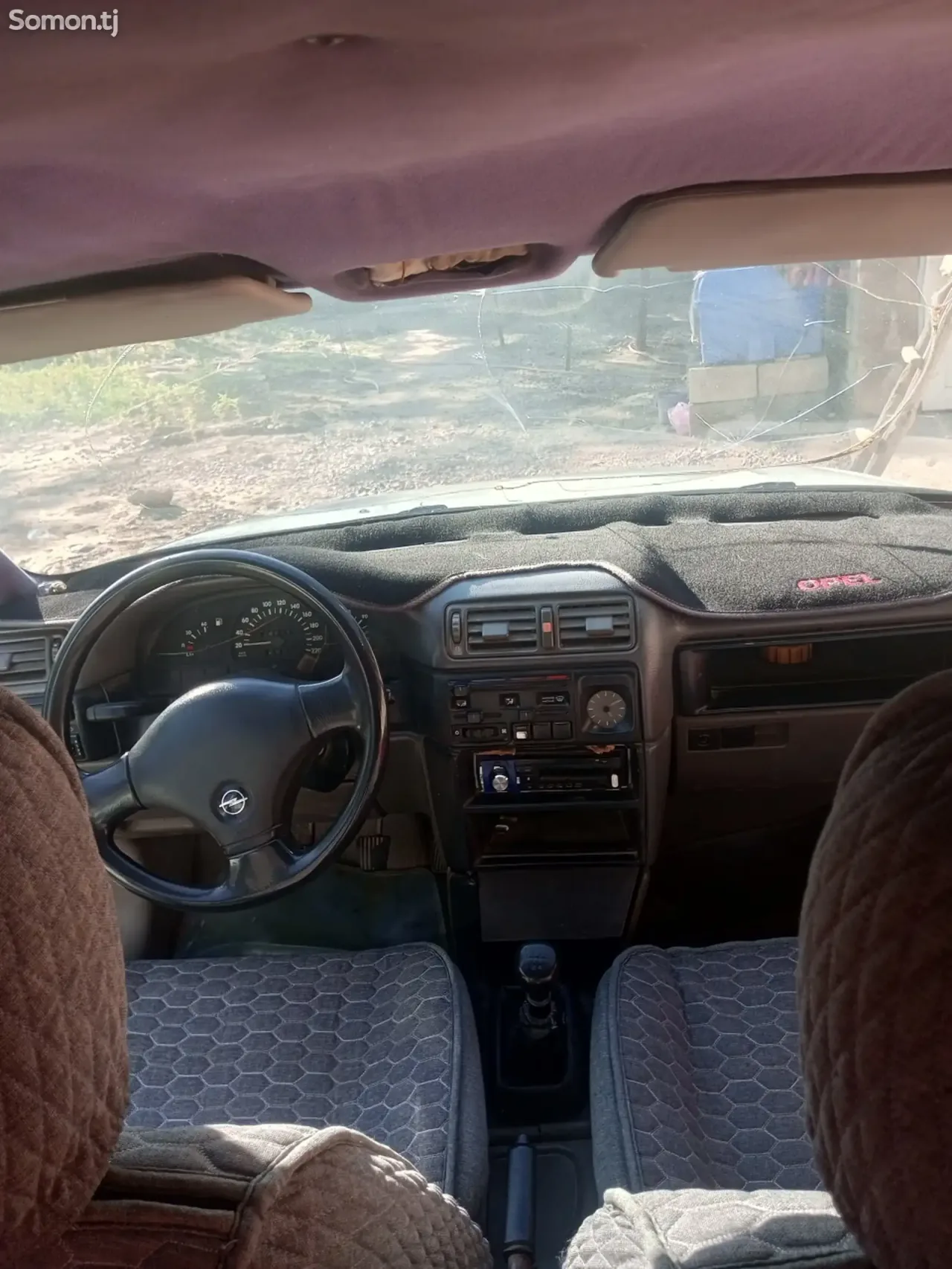 Opel Vectra A 1991 · 1.6 MT