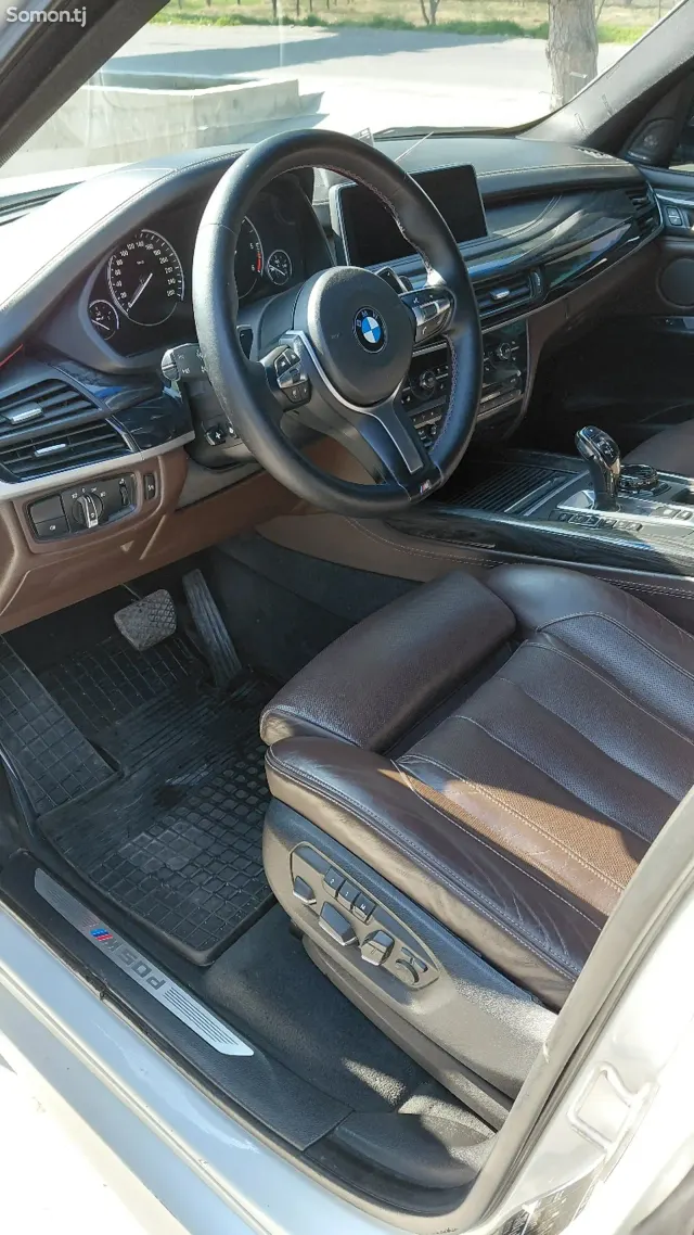 BMW X5 2015 · 3.0 AT