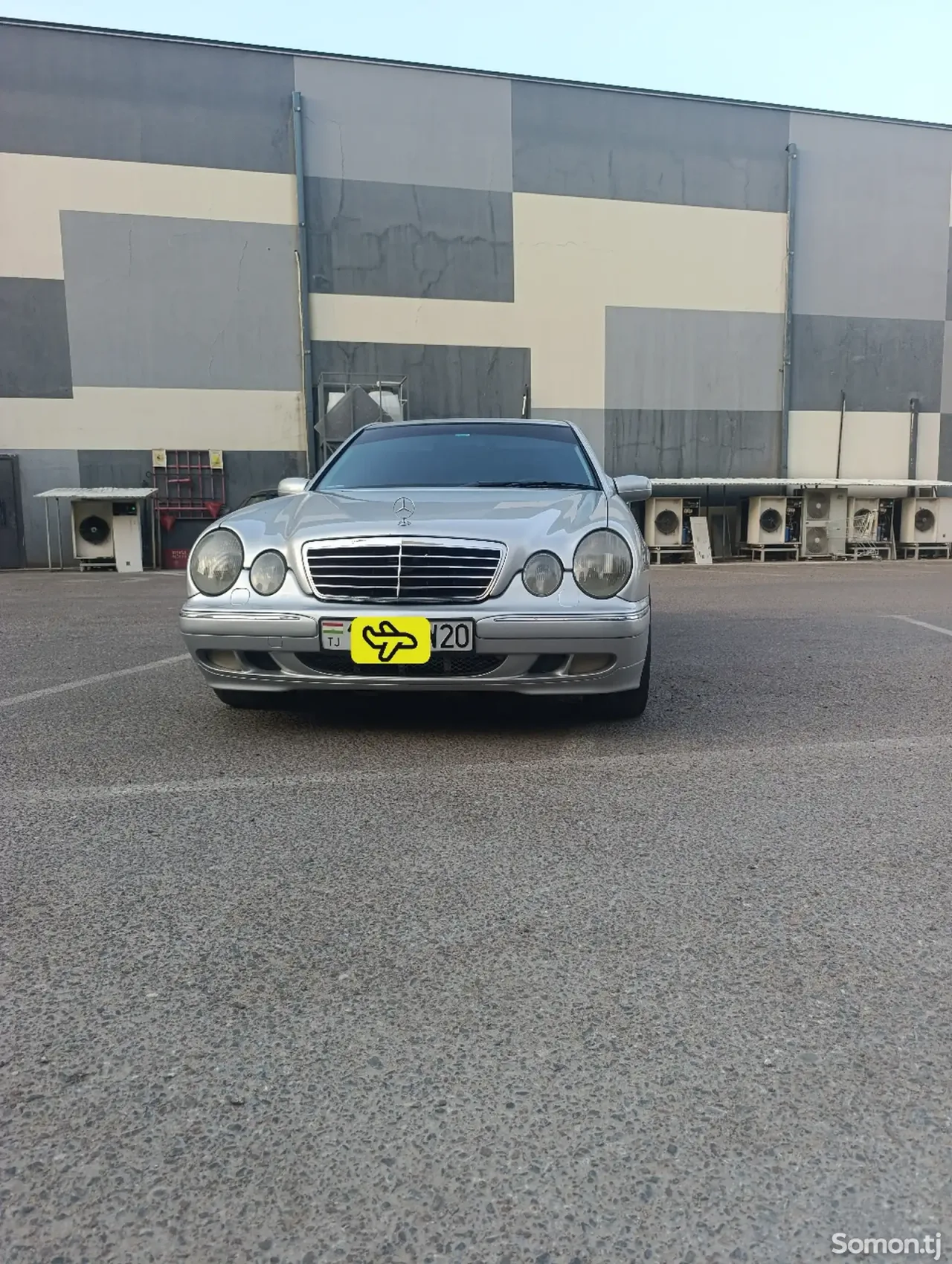 Mercedes-Benz E class 2001 · 3.2 AT