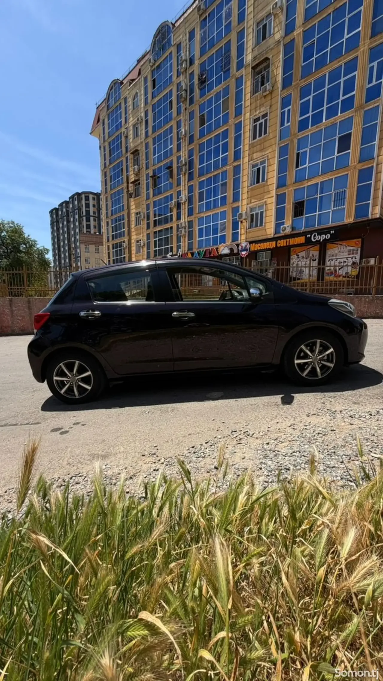 Toyota Vitz 2014 · 1.4 AT