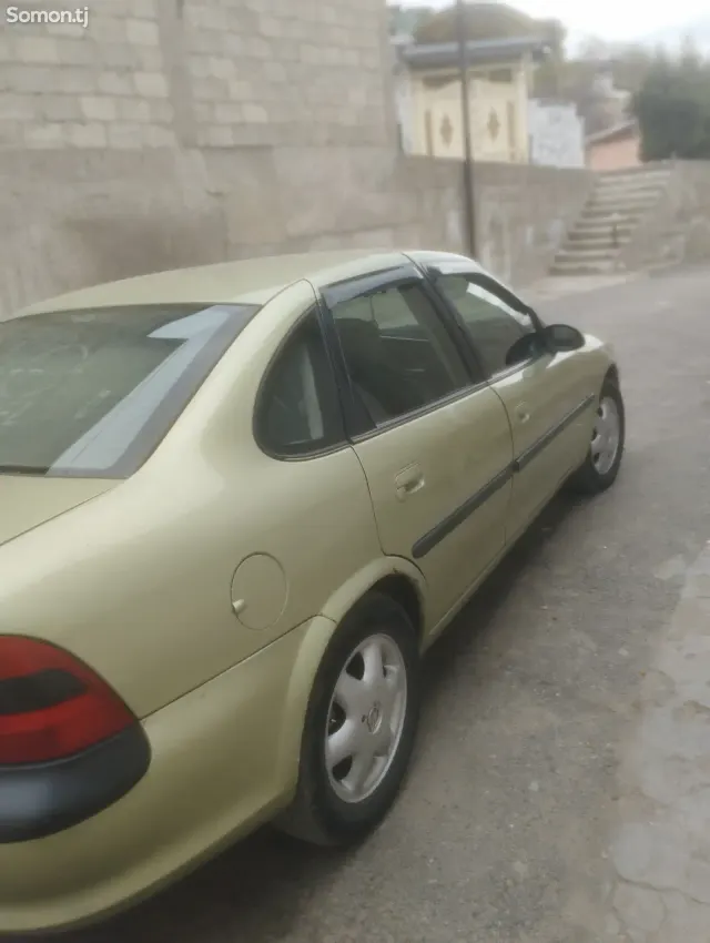 Opel Vectra B 1996 · 1.8 MT