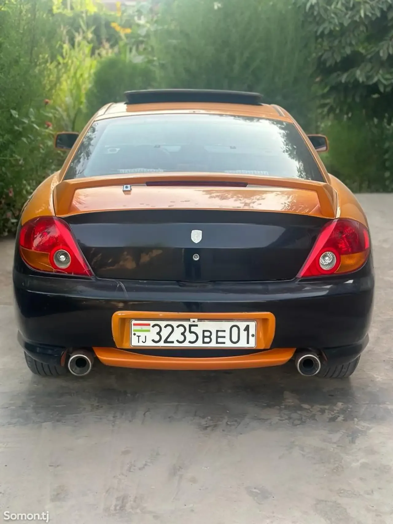Hyundai Tiburon 2004 · 2.0 MT