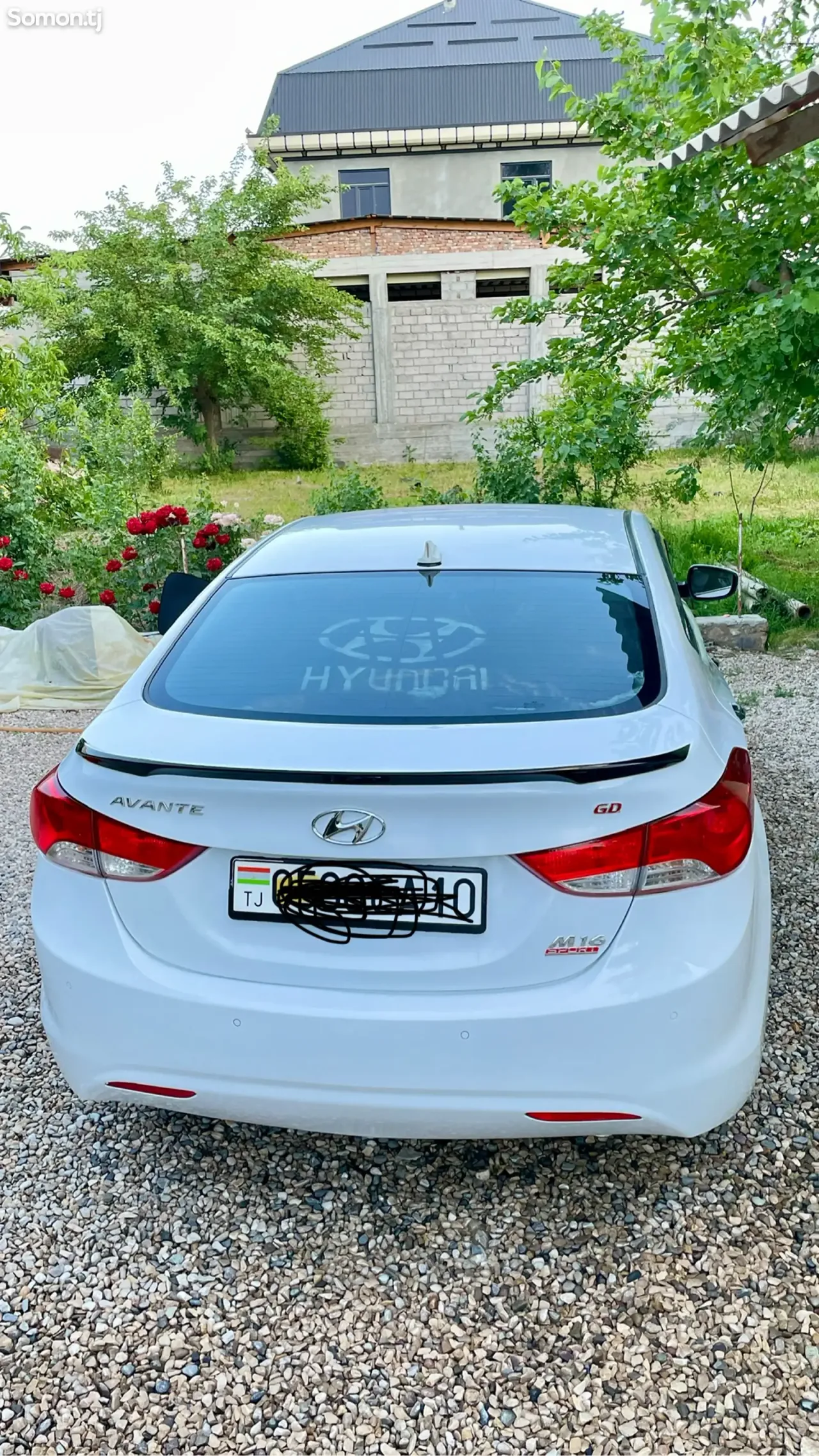 Hyundai Avante 2011 · 1.6 AT