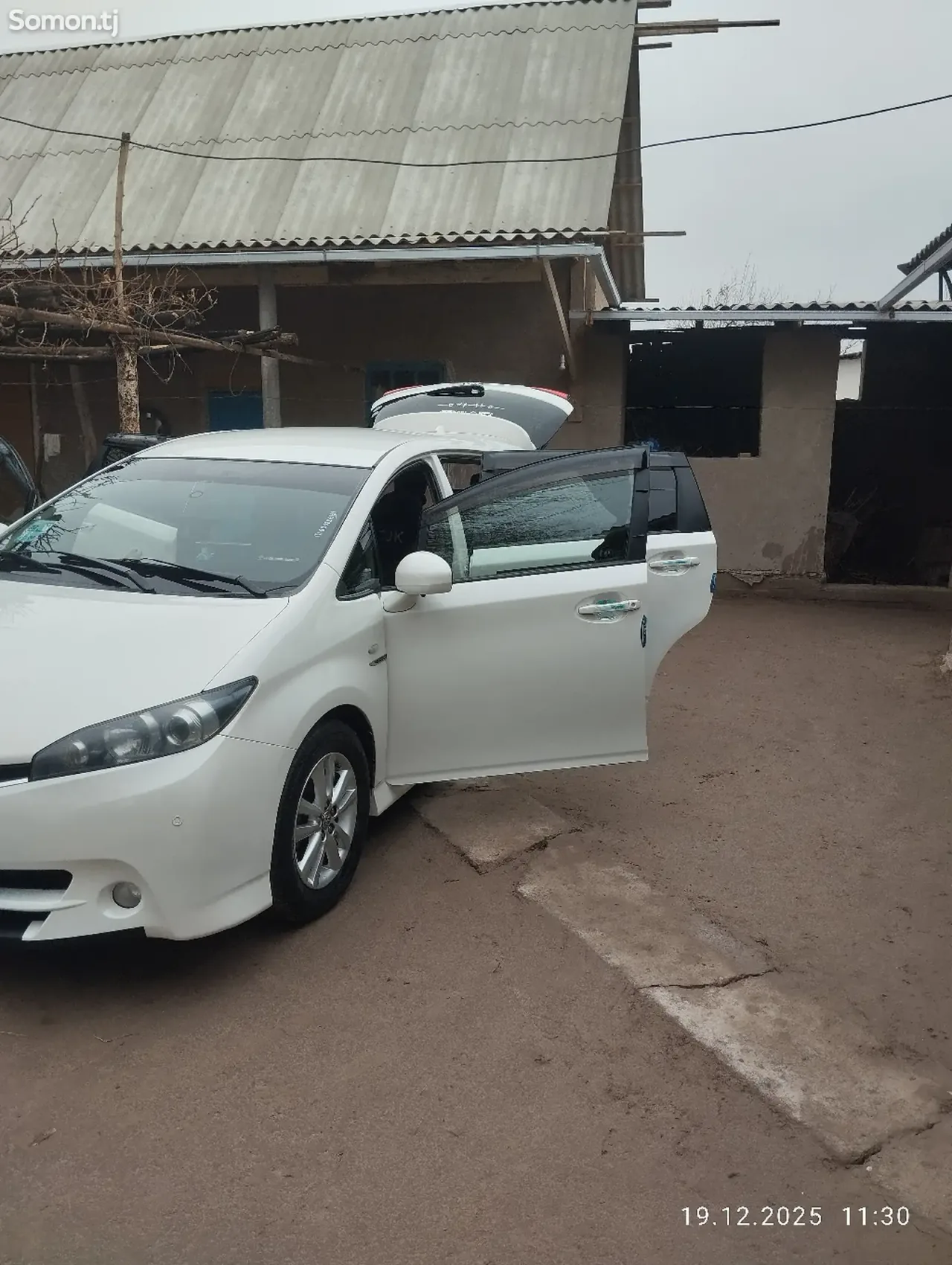 Toyota Wish 2009 · 1.8 AT