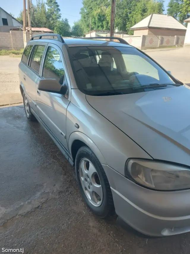 Opel Astra G 2001 · 1.6 MT