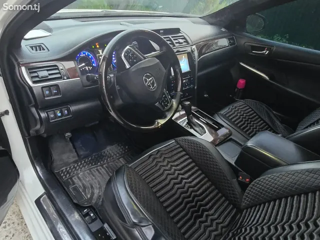 Toyota Camry 2017 · 3.5 AT