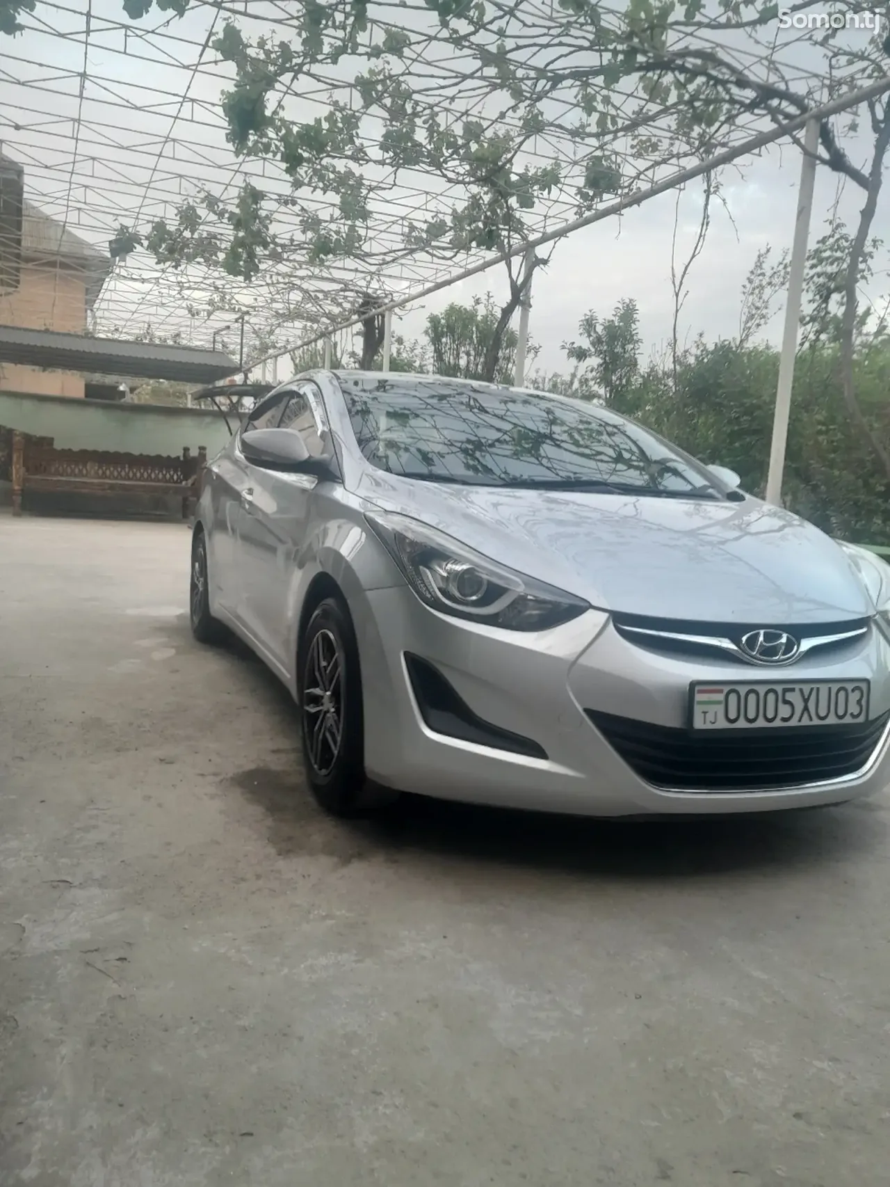 Hyundai Avante 2015 · 1.6 AT