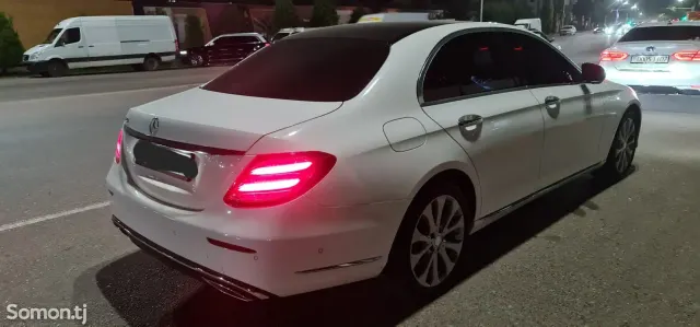 Mercedes-Benz E class 2017 · 2.2 AT