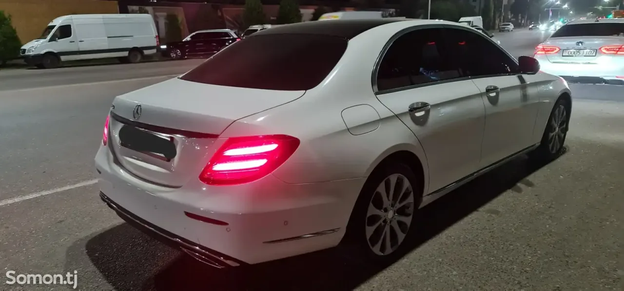 Mercedes-Benz E class 2017 · 2.2 AT
