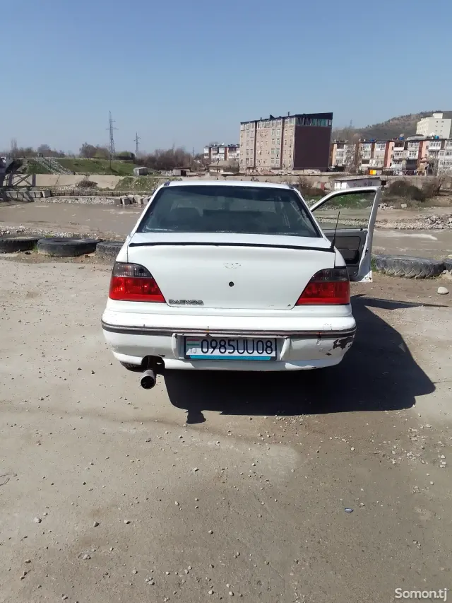 Daewoo Nexia 1995 · 1.5 MT