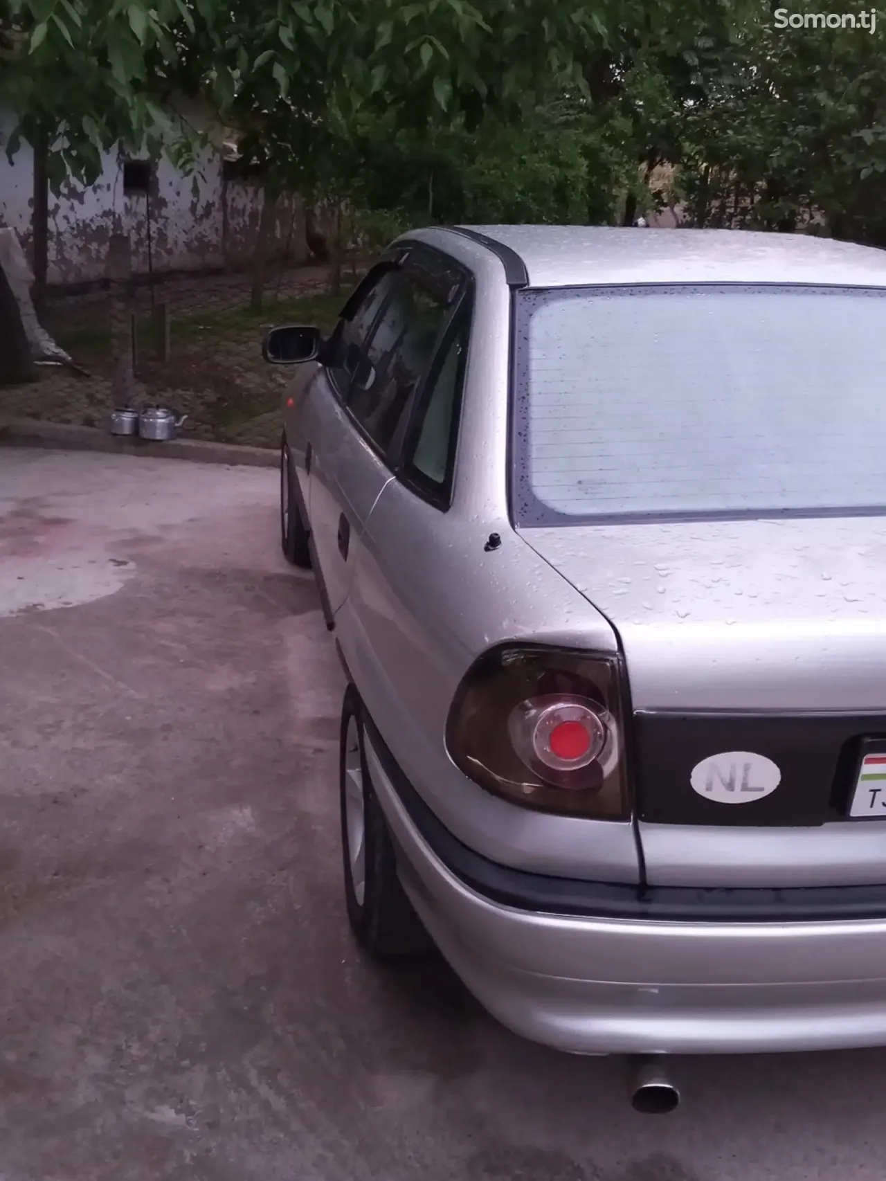 Opel Astra F 2000 · 1.6 MT