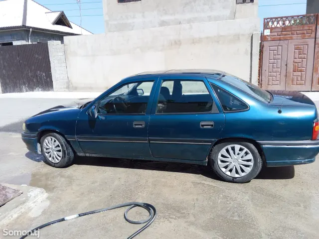 Opel Vectra A 1995 · 1.8 MT