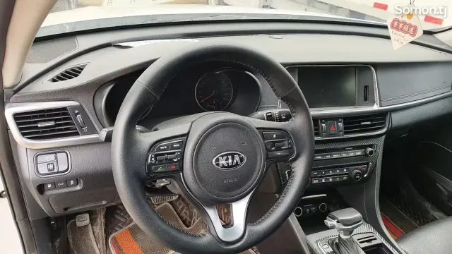 Kia K5 2017 · 2.0 AT