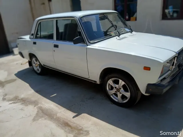 Lada (ВАЗ) 2107 2004 · 1.6 MT