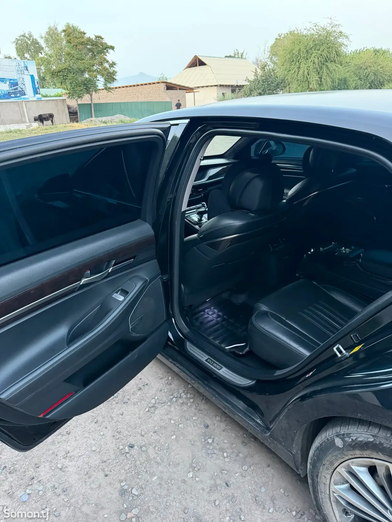 Hyundai Genesis 2018 · 3.8 AT