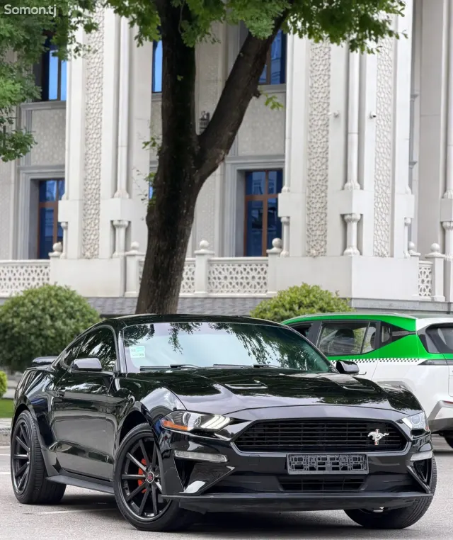 Ford Mustang 2018 · 2.3 AT