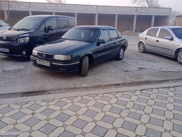 Opel Vectra A 1995 · 2.0 MT