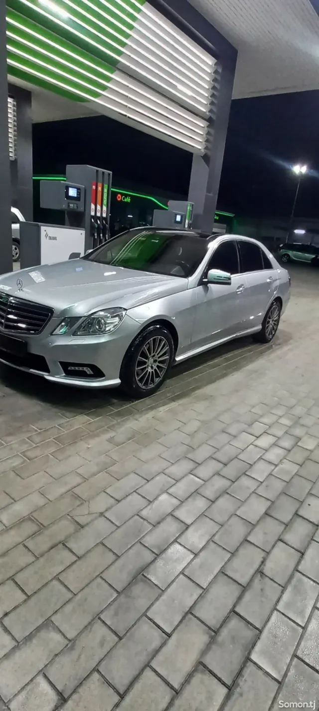 Mercedes-Benz E class 2010 · 3.5 AT