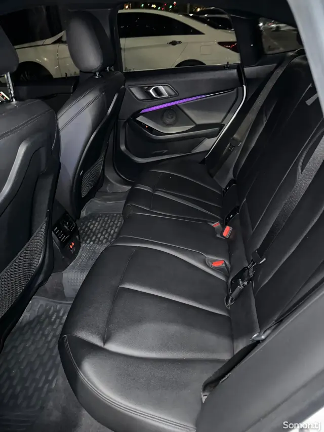 BMW 2 series 2021 · 2.0 CVT