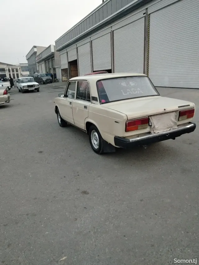 Lada (ВАЗ) 2107 1995 · 1.3 MT