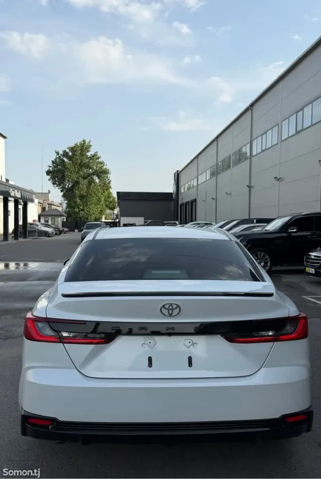 Toyota Camry 2026 · 2.0 AT