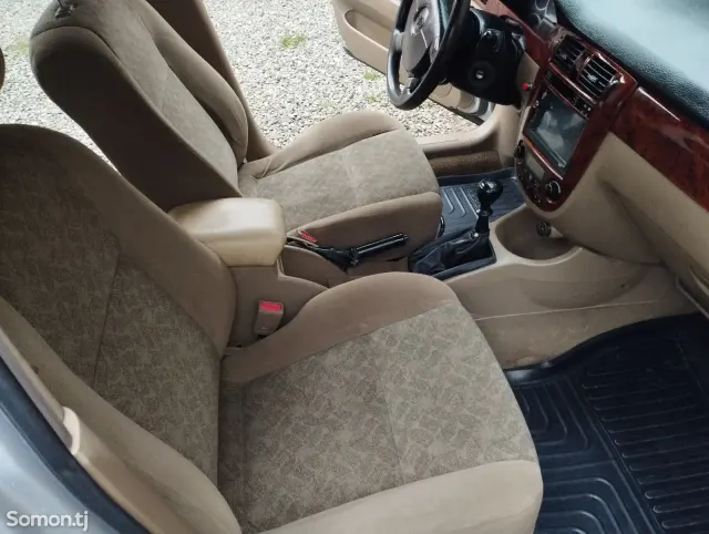 Chevrolet Lacetti 2004 · 1.5 MT