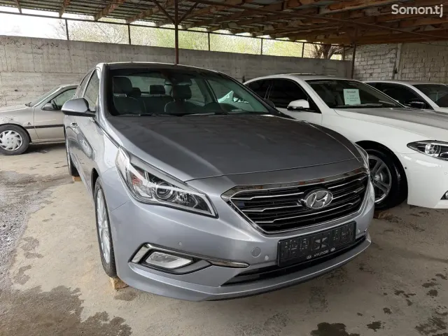 Hyundai Sonata 2014 · 2.4 AT