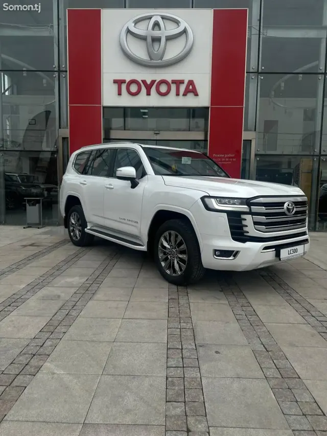 Toyota Land Cruiser 2025 · 3.5 AT